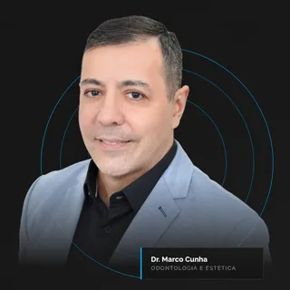 Dr. Marco Cunha, profissional de Odontologia e Estética